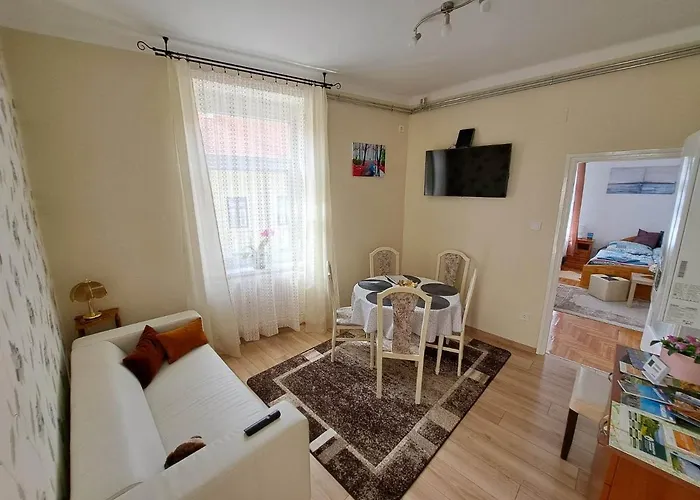 公寓 Kedvencapartman *